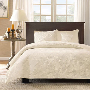 Madison Park Adelle Quilted 3 Piece Coverlet Set